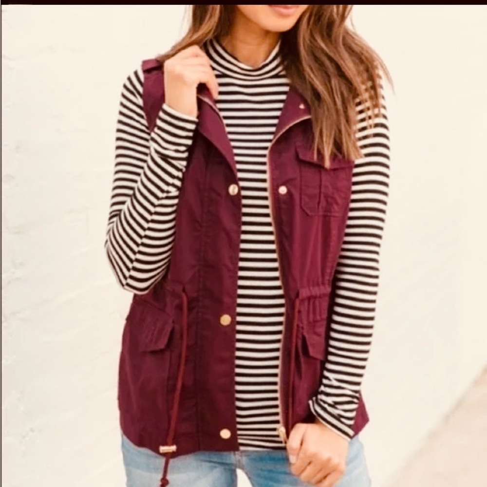 Vest w/ Hoodie | Large | Love Tree |